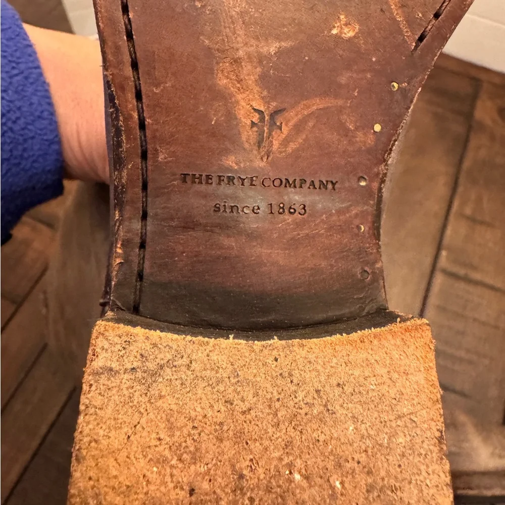 FRYE LINDSAY PLATE 76975 LADIES DISTRESSED LEATHER RIDING BOOTS SIZE 7B FESTIVAL